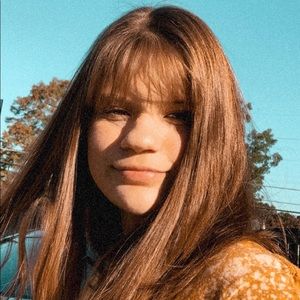 Meet your Posher, Bella